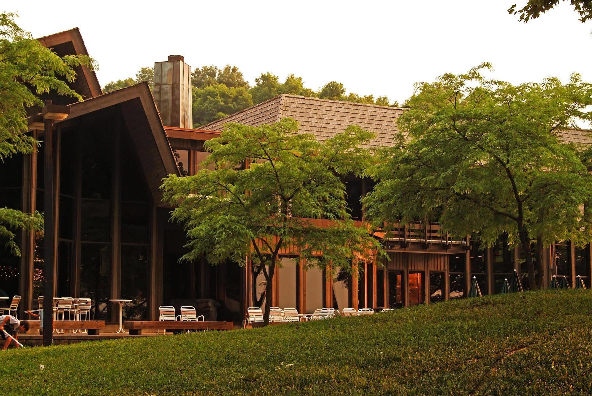 Mohican Lodge And Conference Center Perrysville Εξωτερικό φωτογραφία