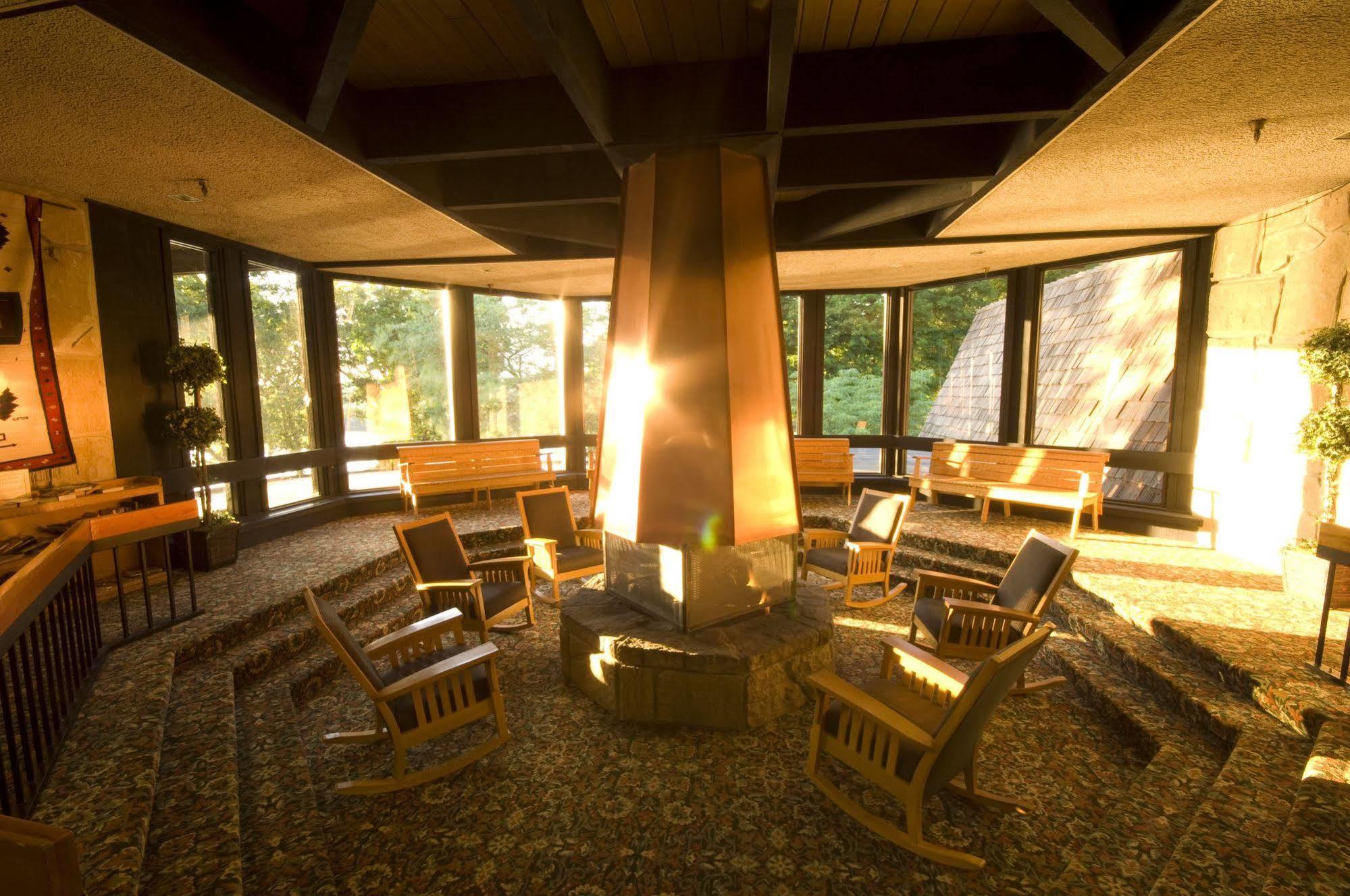 Mohican Lodge And Conference Center Perrysville Εξωτερικό φωτογραφία