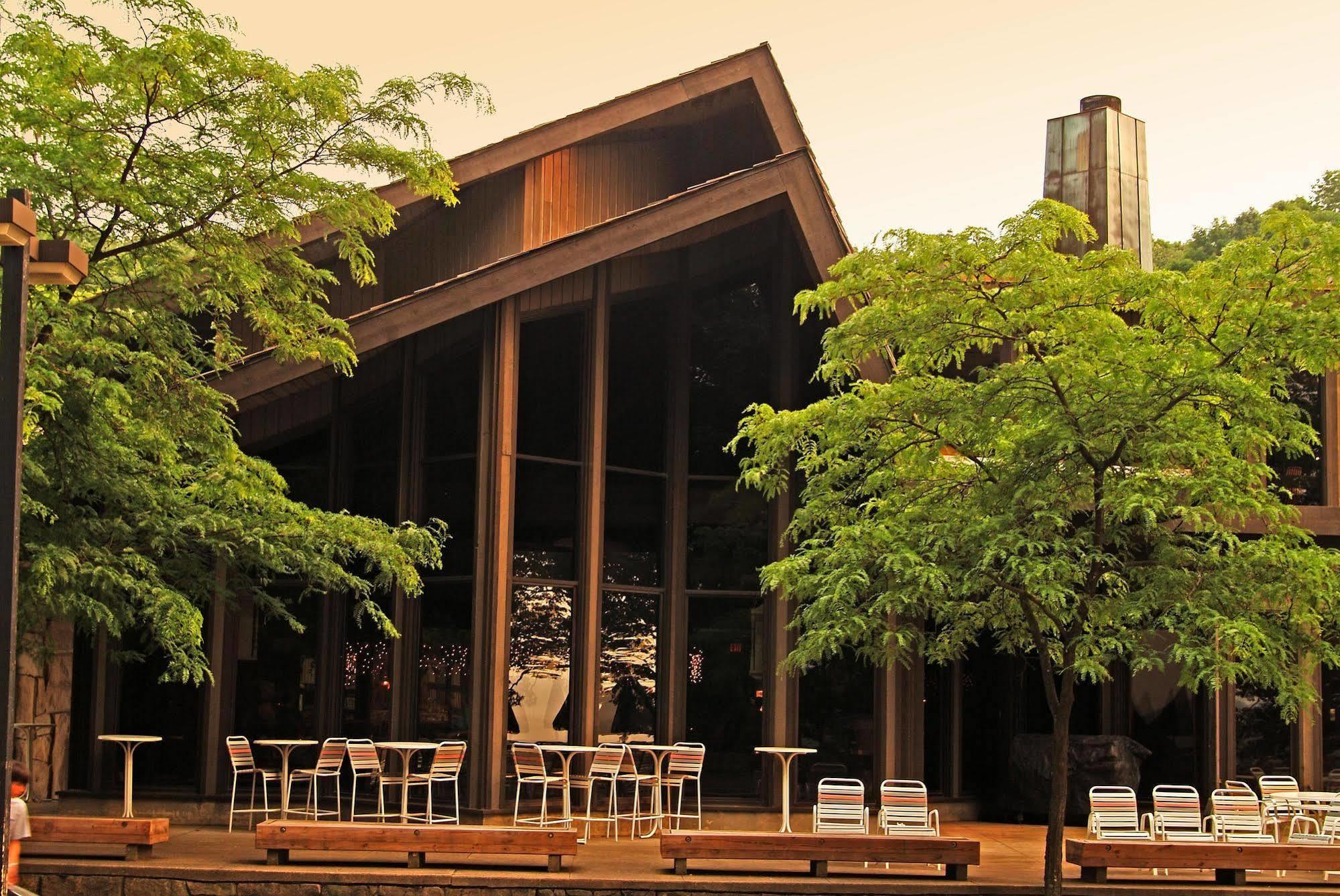 Mohican Lodge And Conference Center Perrysville Εξωτερικό φωτογραφία