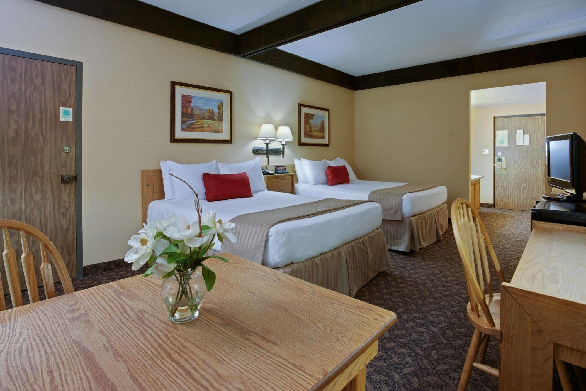 Mohican Lodge And Conference Center Perrysville Εξωτερικό φωτογραφία